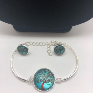 Jewelry - NWT Tree of Life Necklace Bracelet Earring set Jewelry - NWT Tree of Life Necklace Bracelet Earring set